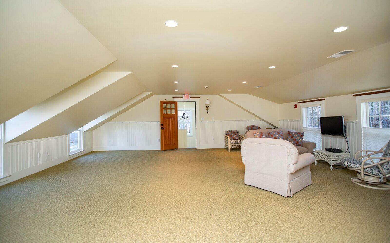 1383 Massachusetts 28a Bourne MA 02532