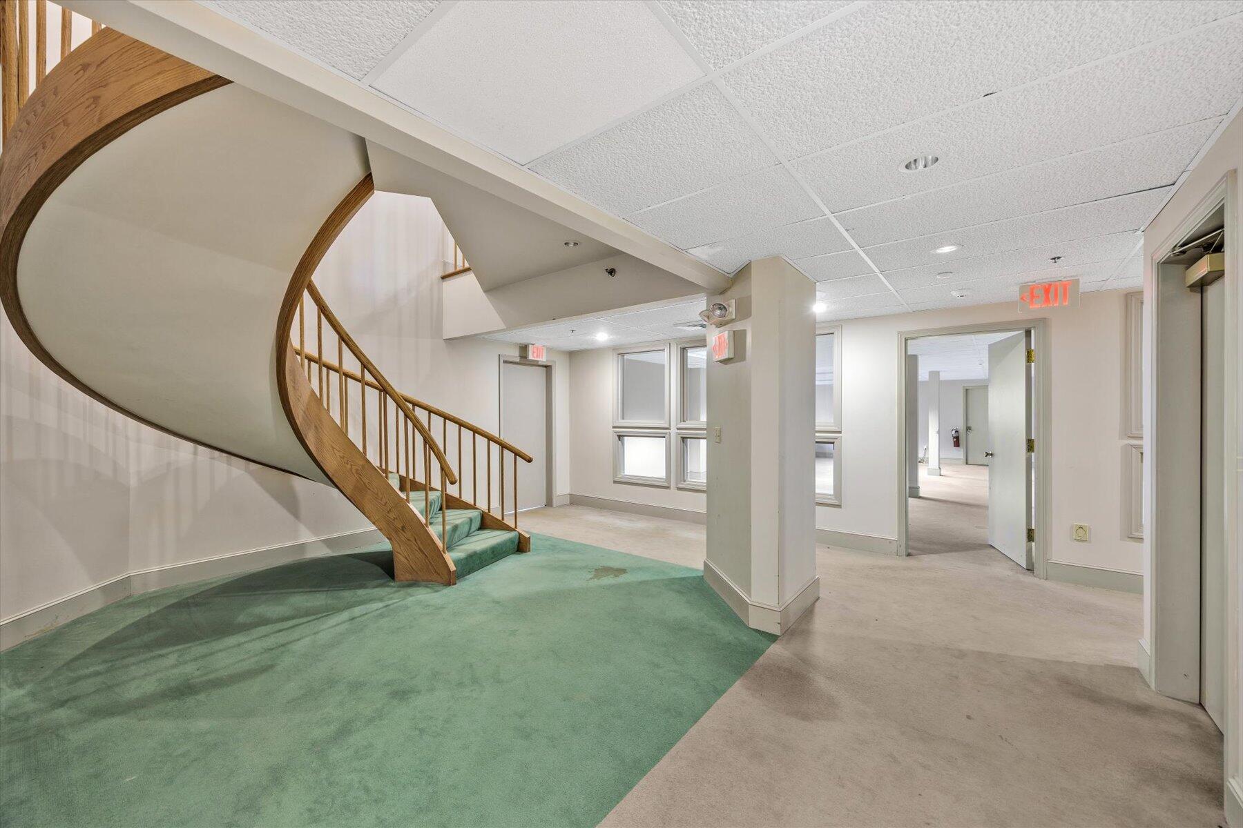 8 Cardinal Lane Orleans MA 02653