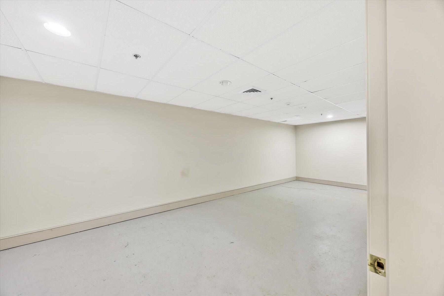 8 Cardinal Lane Orleans MA 02653