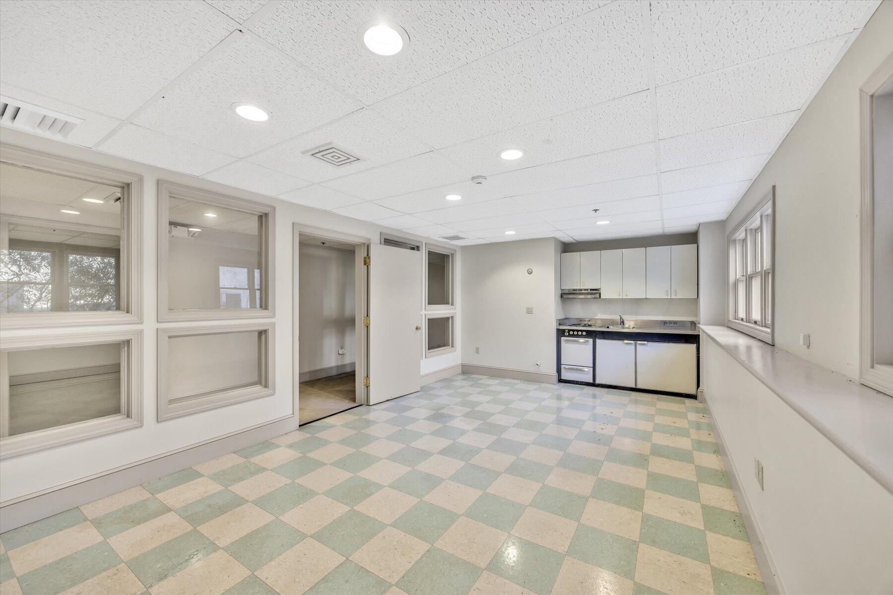 8 Cardinal Lane Orleans MA 02653