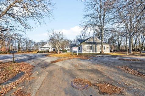 8 Cardinal Lane Orleans MA 02653