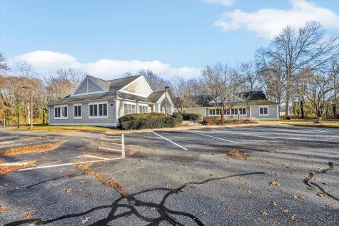 8 Cardinal Lane Orleans MA 02653