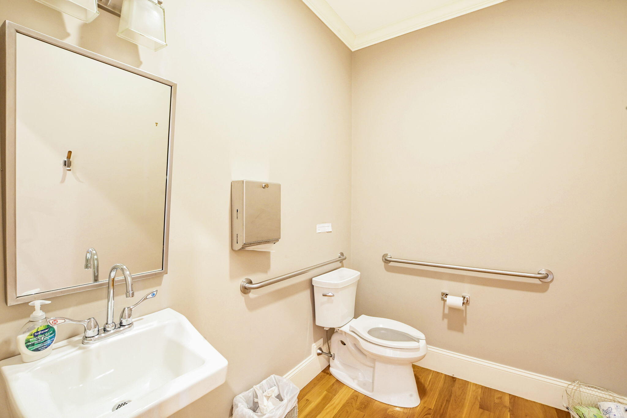 10 County Road Falmouth MA 02540