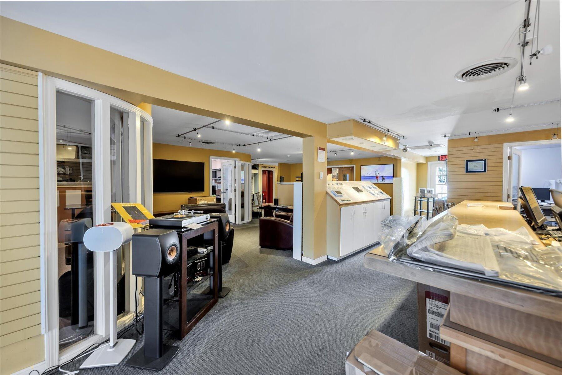 491 Iyannough Road Barnstable MA 02601