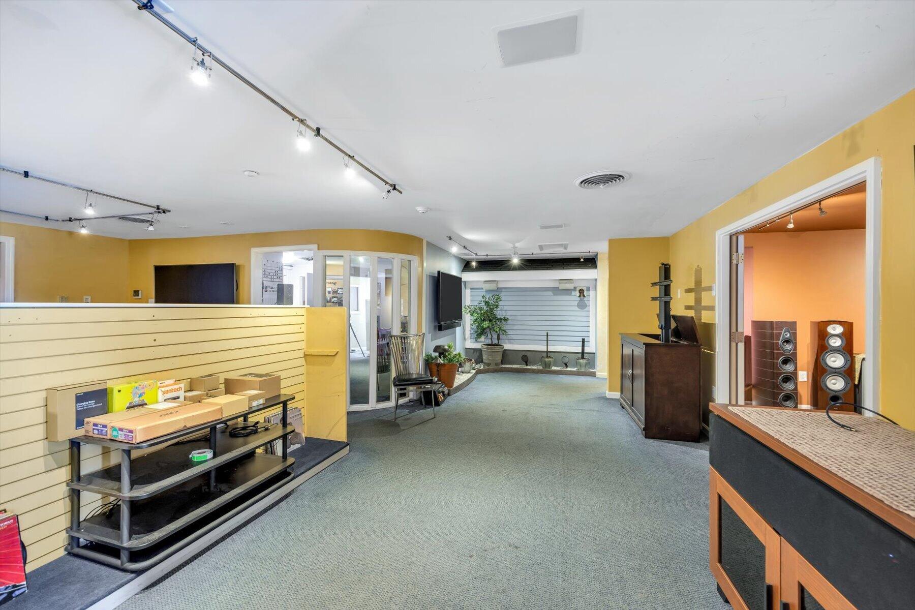 491 Iyannough Road Barnstable MA 02601