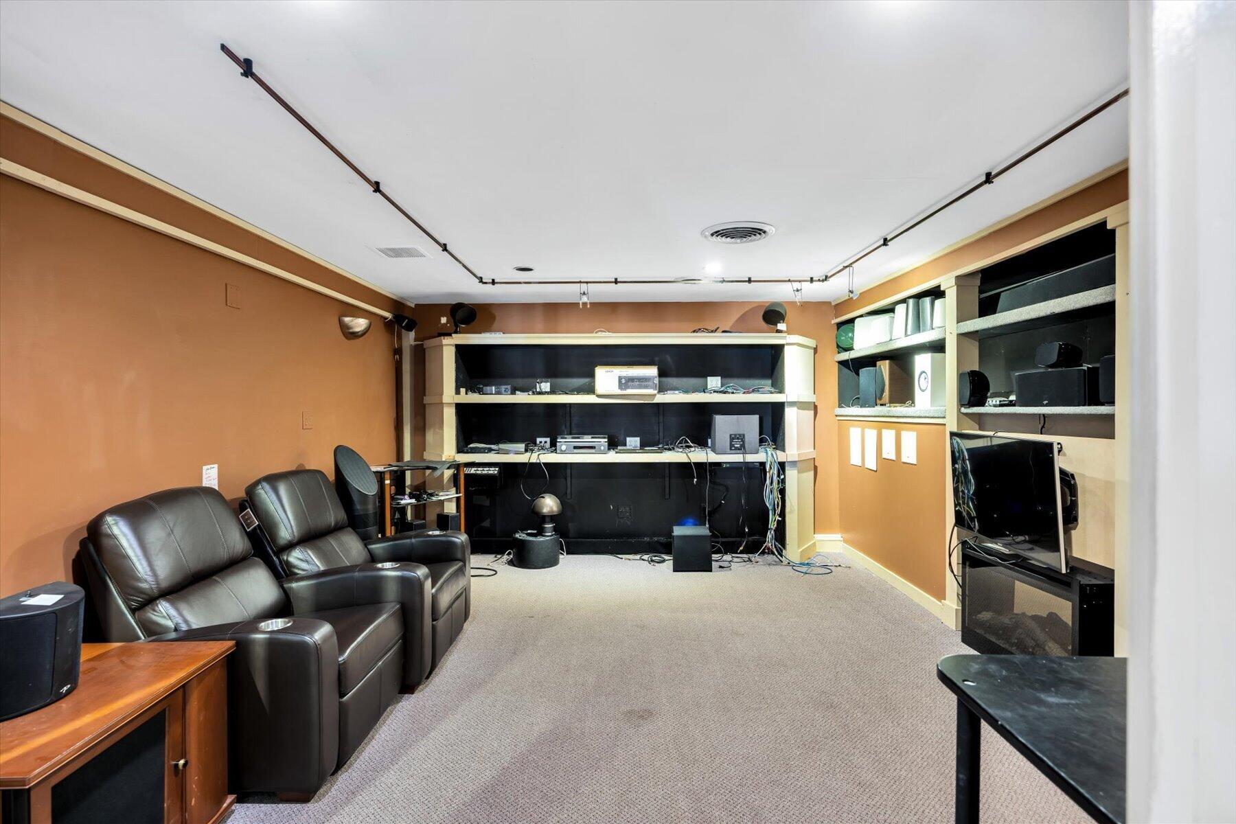 491 Iyannough Road Barnstable MA 02601