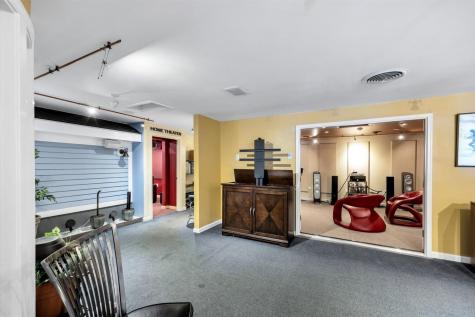491 Iyannough Road Barnstable MA 02601