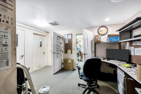 491 Iyannough Road Barnstable MA 02601