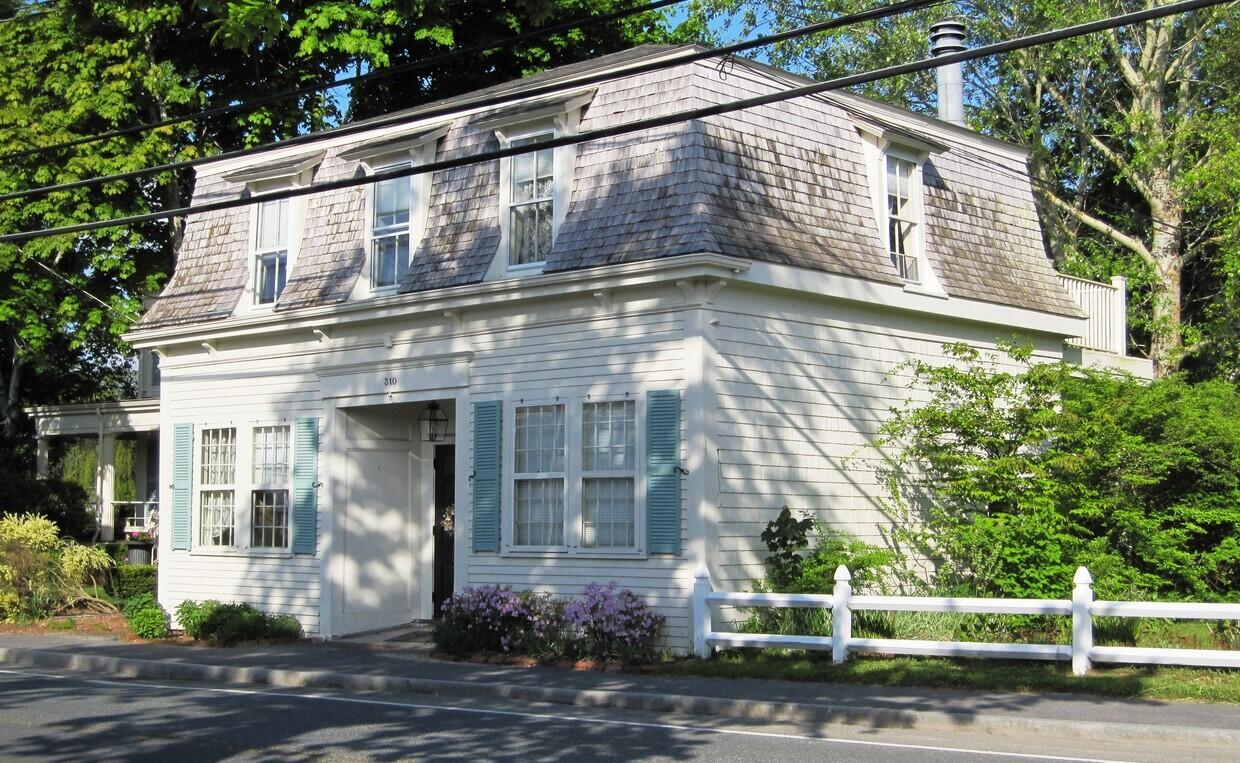 308 Old Main Street Yarmouth MA 02664
