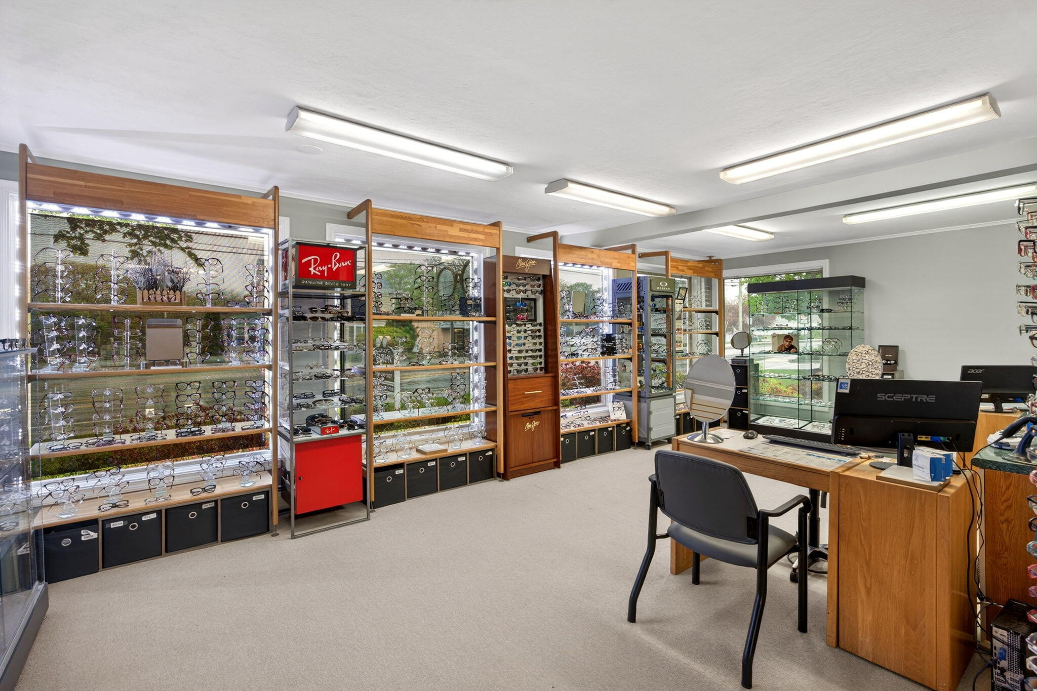 87 Davis Straits Falmouth MA 02540