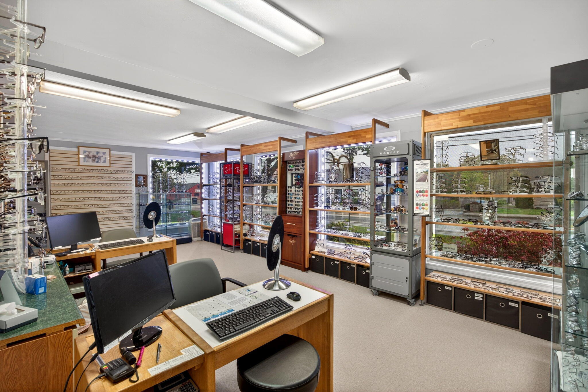 87 Davis Straits Falmouth MA 02540