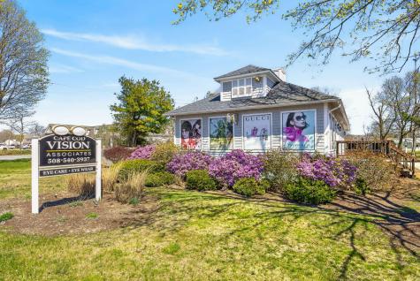 87 Davis Straits Falmouth MA 02540