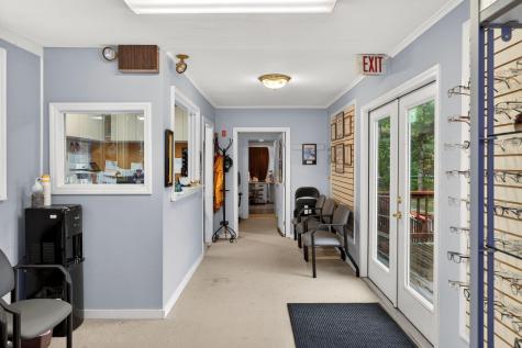 87 Davis Straits Falmouth MA 02540