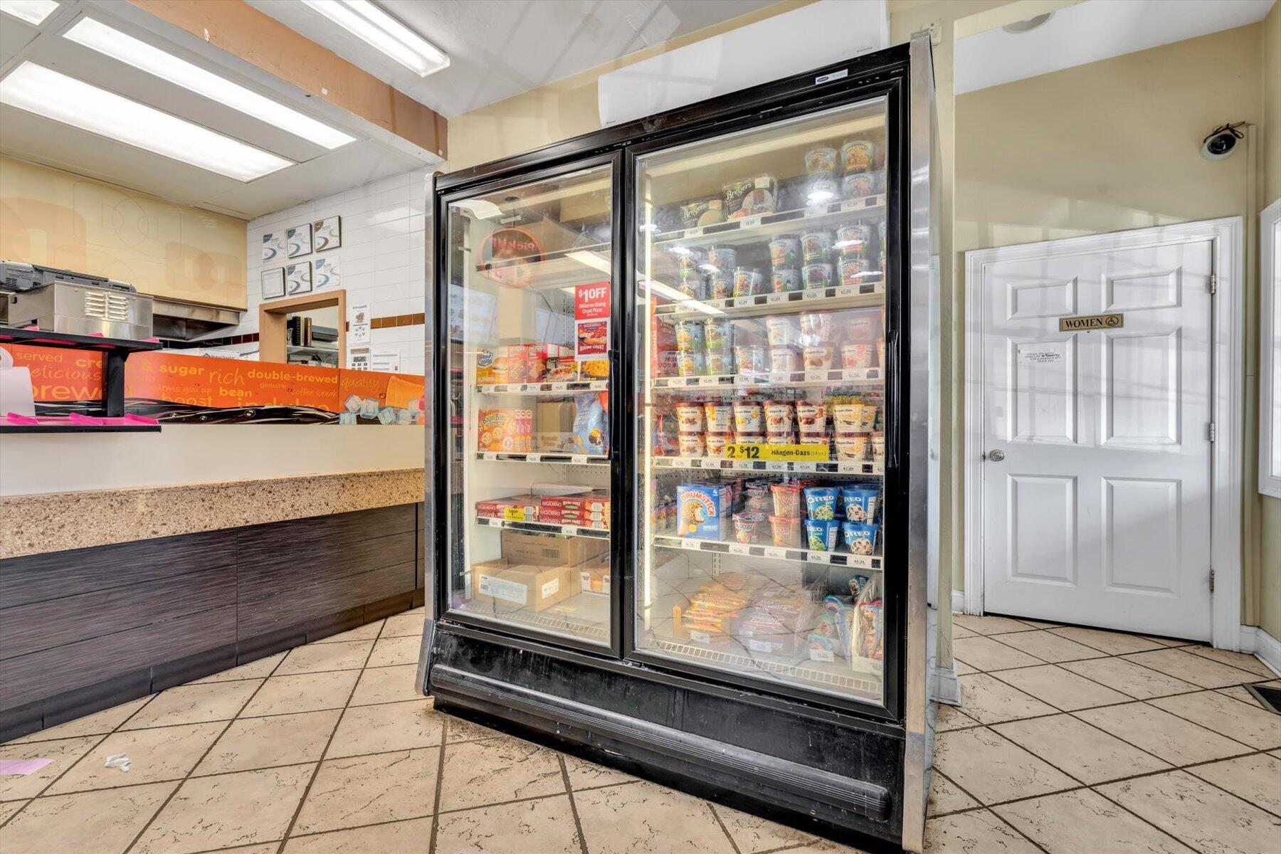 804 Main Street MA 02655