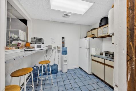 539 Higgins Crowell Road Yarmouth MA 02673