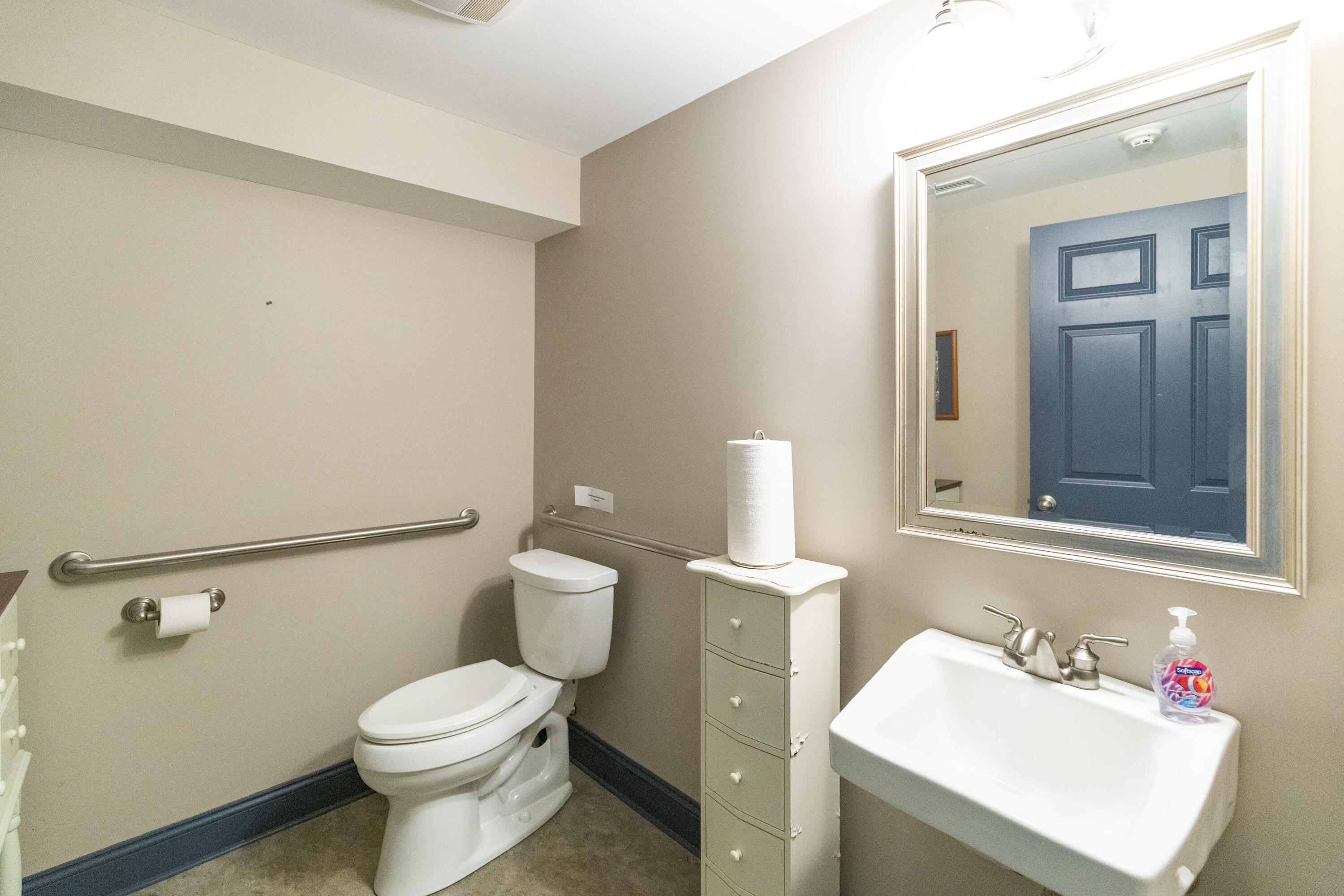 697 Main Street Chatham MA 02633