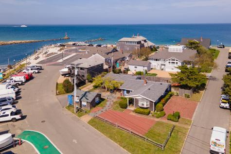 23 Circuit Avenue Extension Oak Bluffs MA 02557