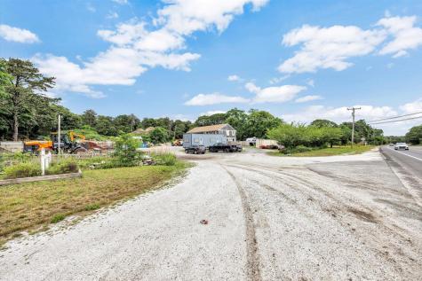 1562 State Highway Route 6 Highway Wellfleet MA 02667