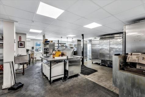 317 Commercial Street Provincetown MA 02657