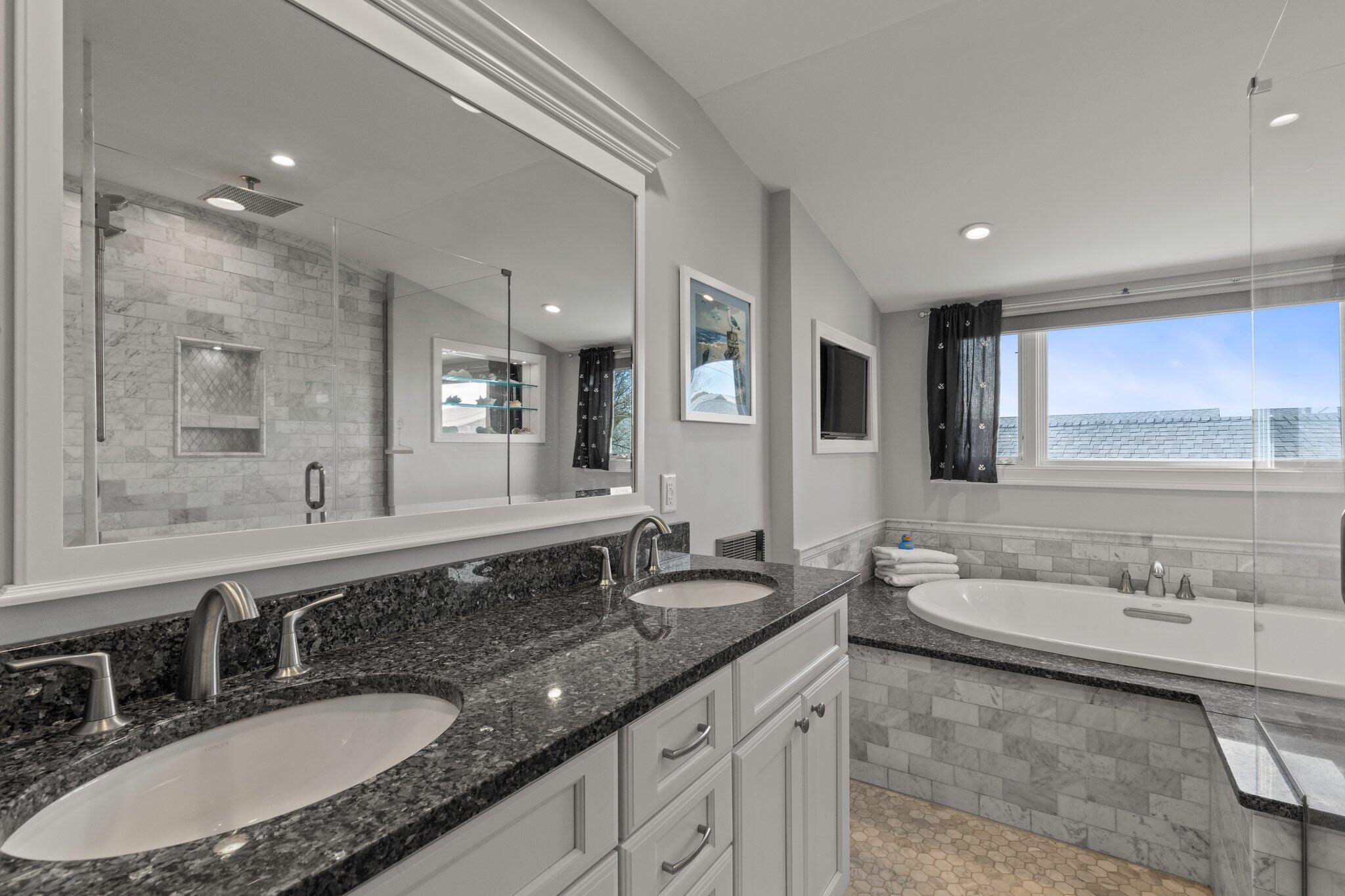 337 Commercial Street Provincetown MA 02657