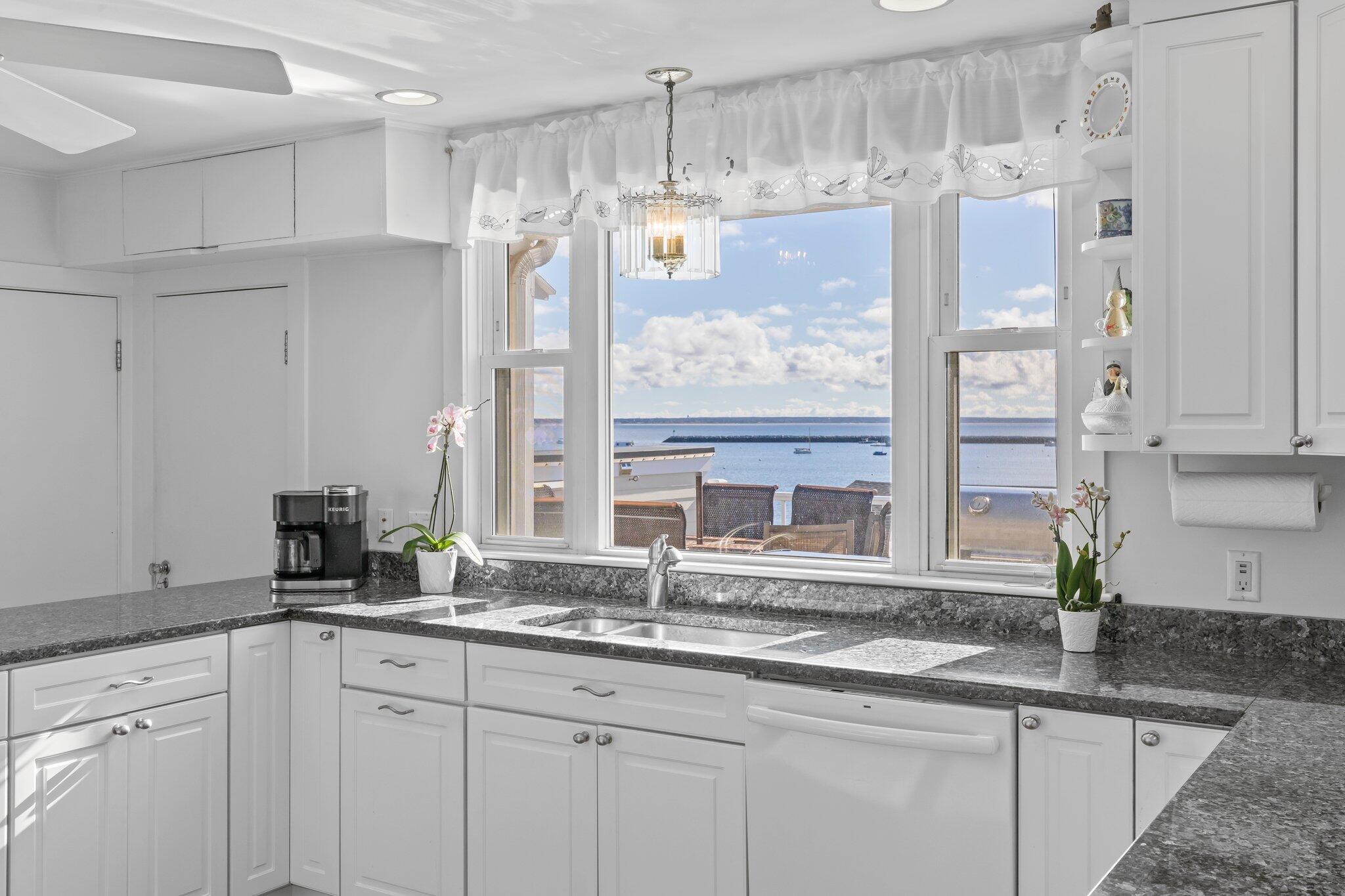 337 Commercial Street Provincetown MA 02657