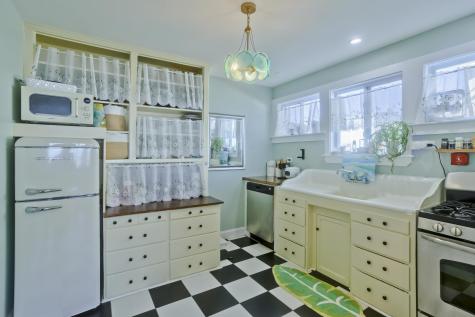 265 Commercial Street Provincetown MA 02657