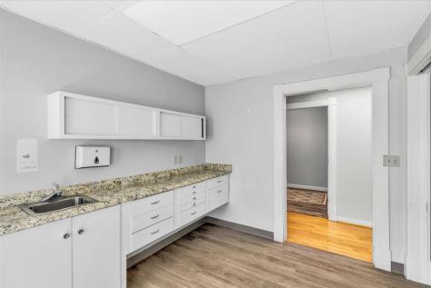 17 School Street Barnstable MA 02601