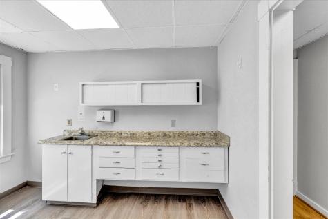 17 School Street Barnstable MA 02601