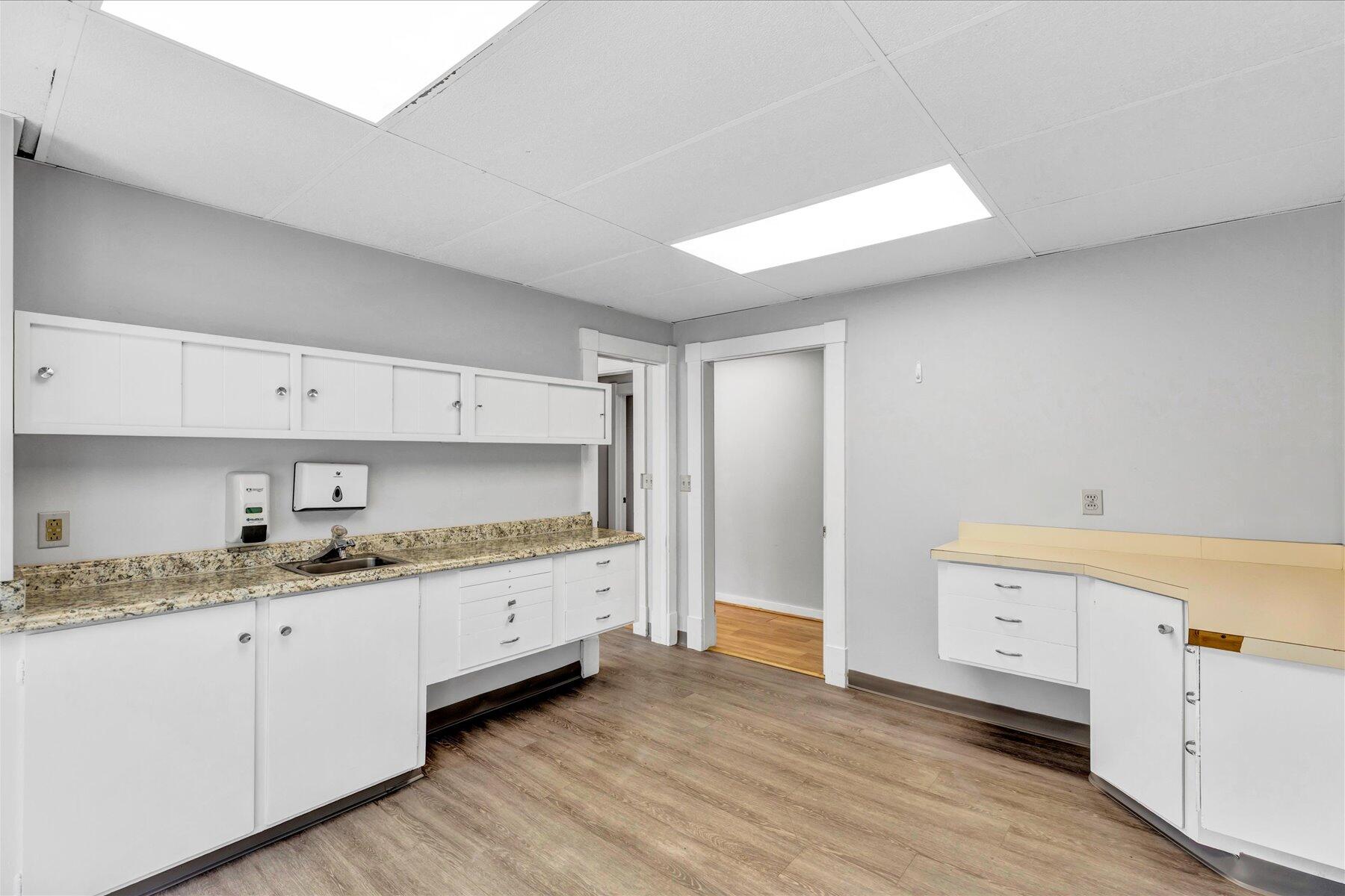 17 School Street Barnstable MA 02601