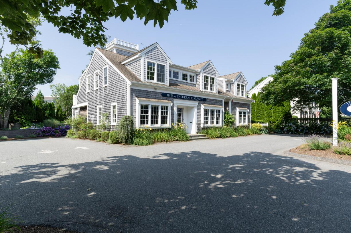 697 Main Street MA 02633
