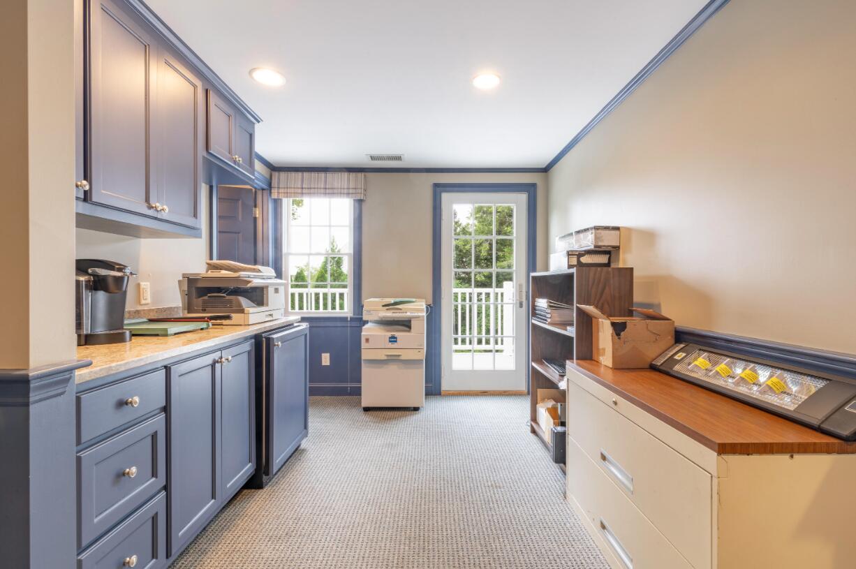 697 Main Street MA 02633