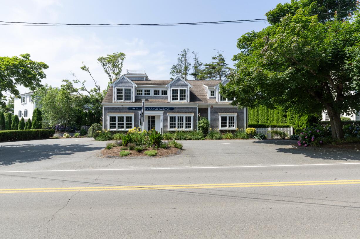 697 Main Street Chatham MA 02633