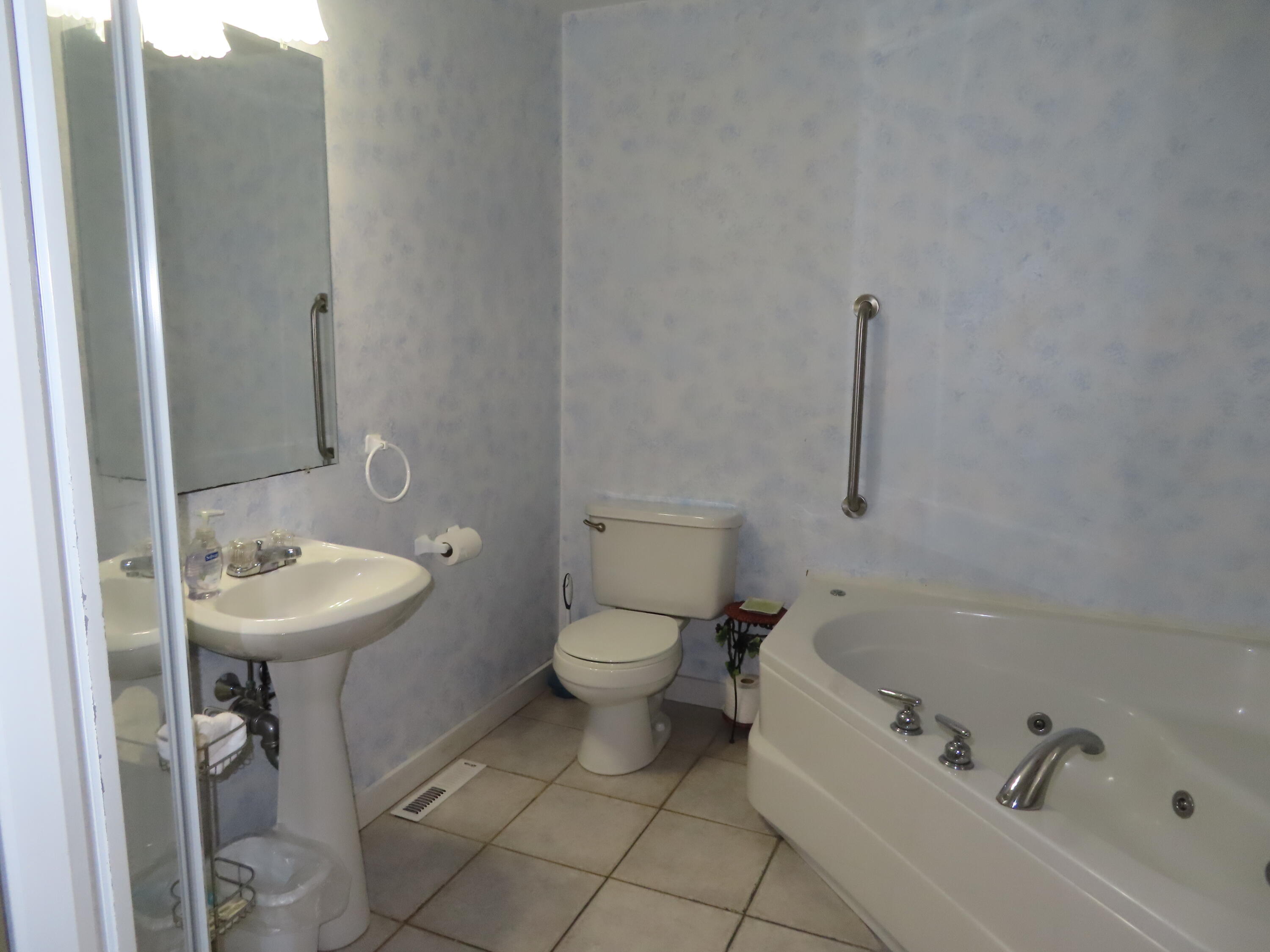 36 Ma-28 West Harwich MA 02671