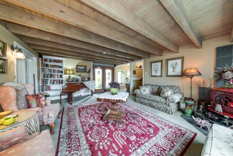 12 Winthrop Street MA 02657