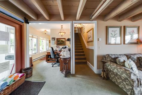 12 Winthrop Street MA 02657