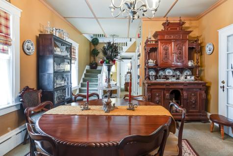 12 Winthrop Street MA 02657