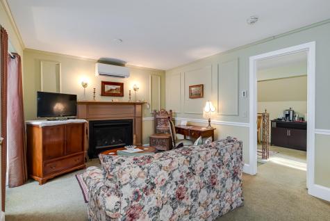 12 Winthrop Street MA 02657