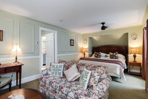 12 Winthrop Street MA 02657