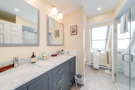 12 Winthrop Street MA 02657