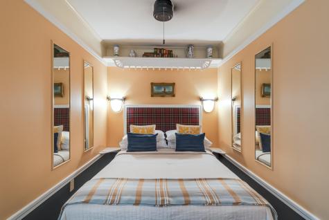 12 Winthrop Street MA 02657