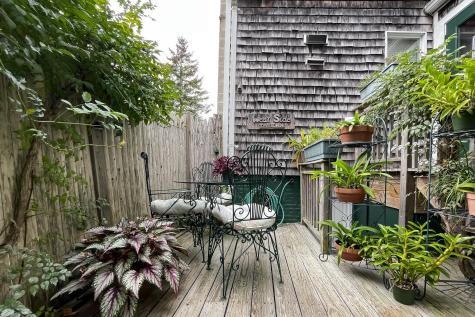 12 Winthrop Street MA 02657