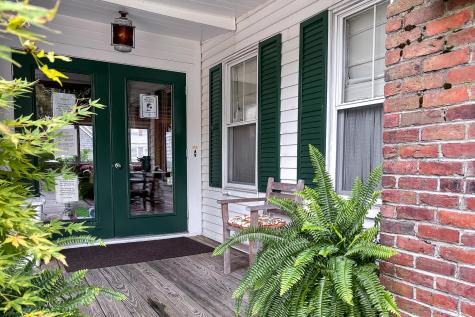 12 Winthrop Street MA 02657