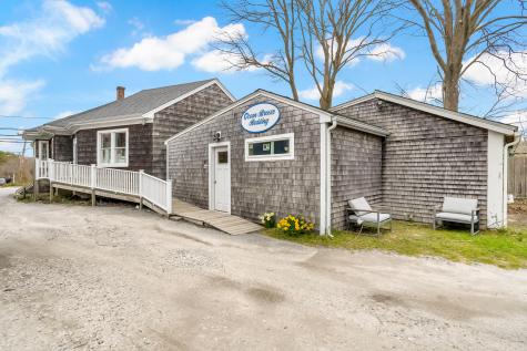 322 State Road Vineyard Haven MA 02568
