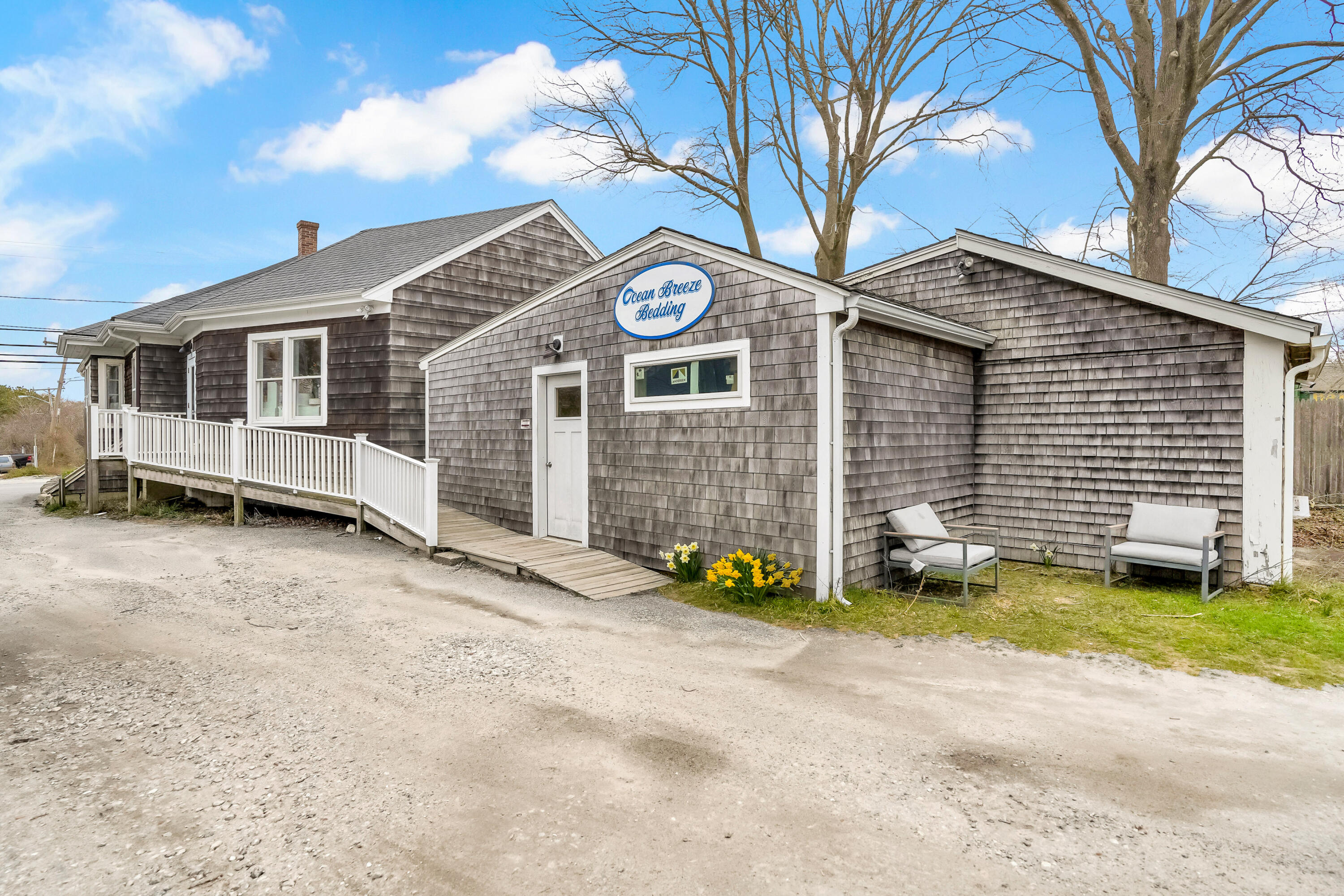 322 State Road Vineyard Haven MA 02568