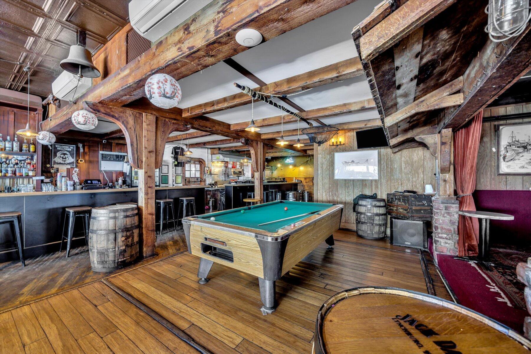 312 Commercial Street Provincetown MA 02657