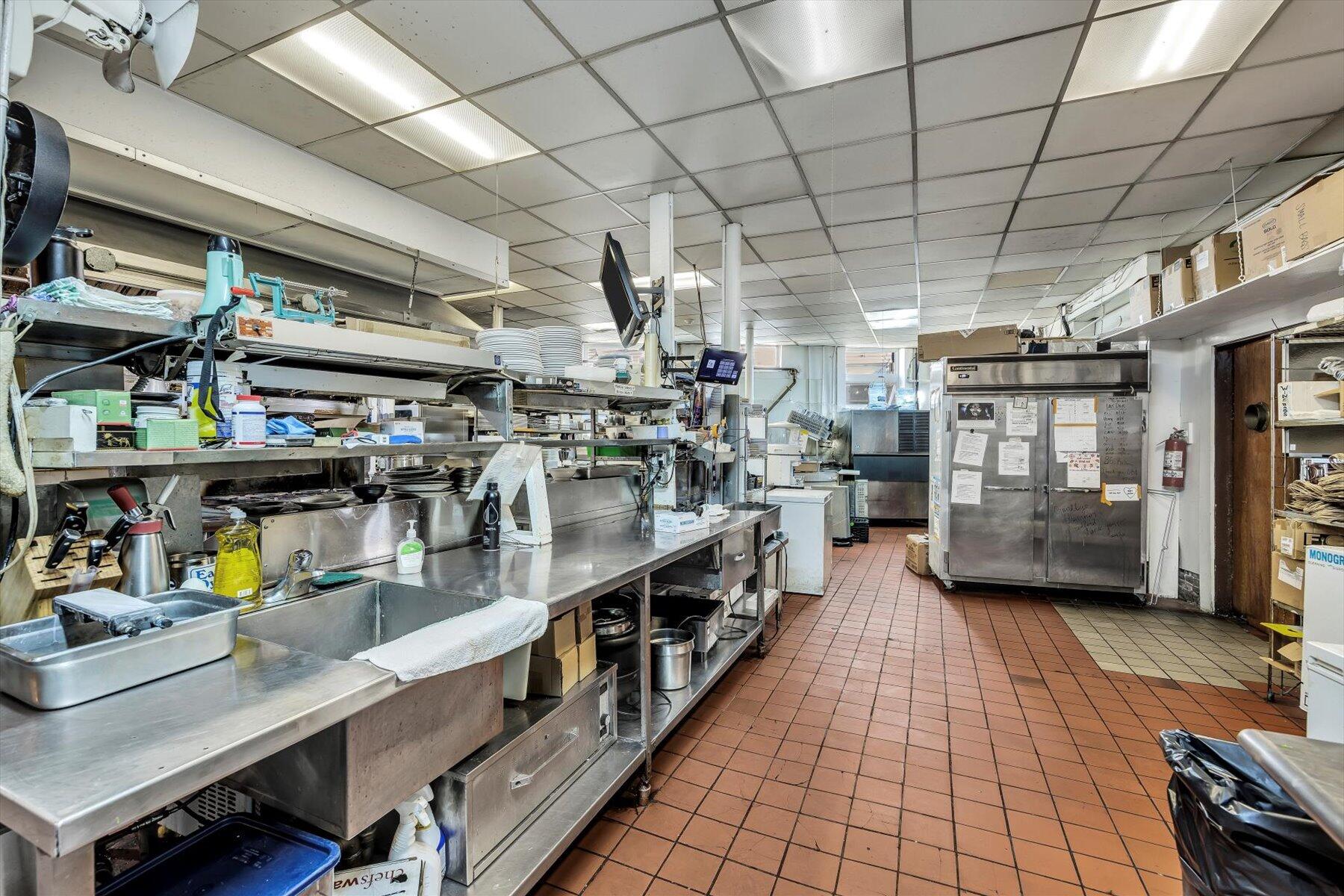 312 Commercial Street Provincetown MA 02657