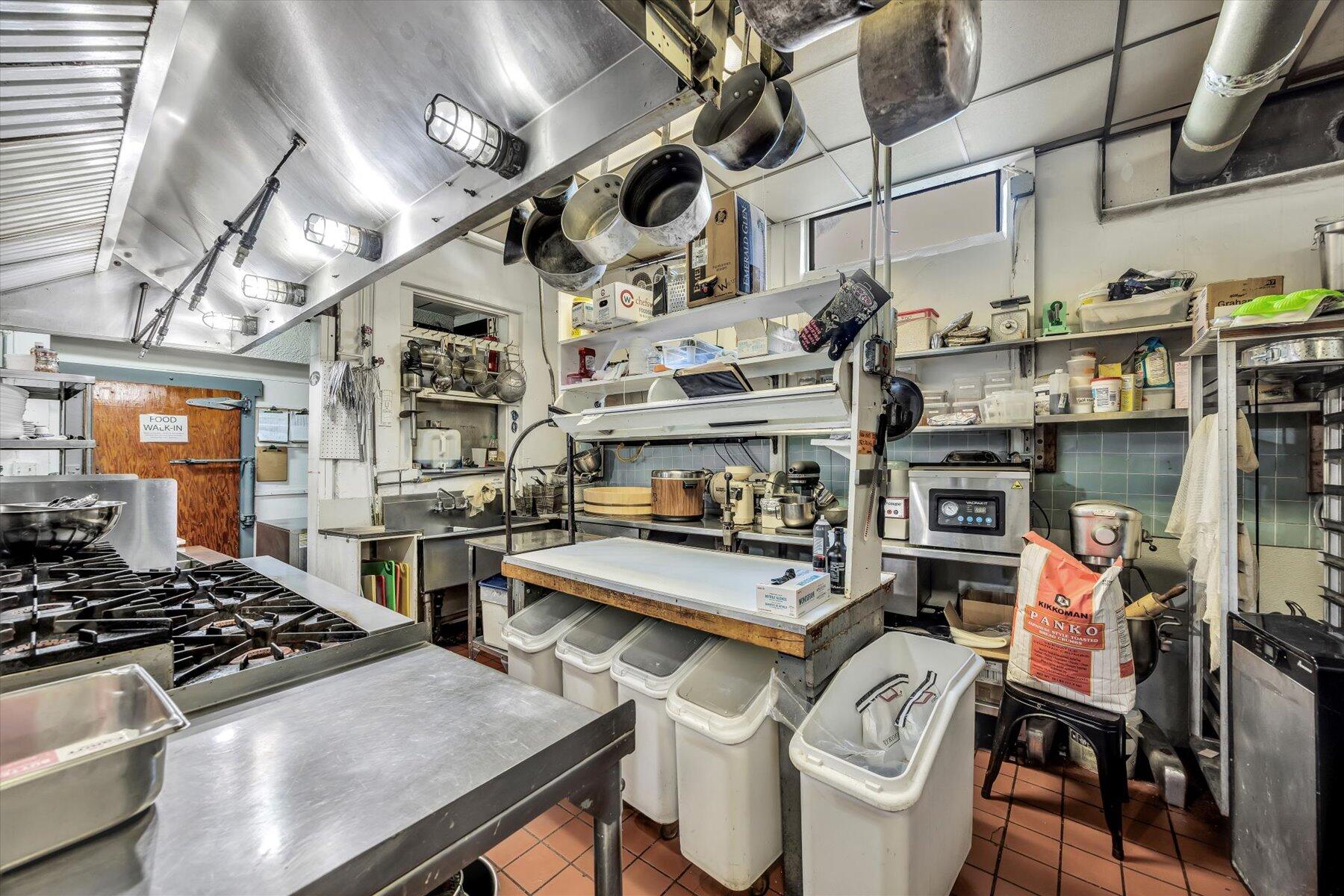 312 Commercial Street Provincetown MA 02657