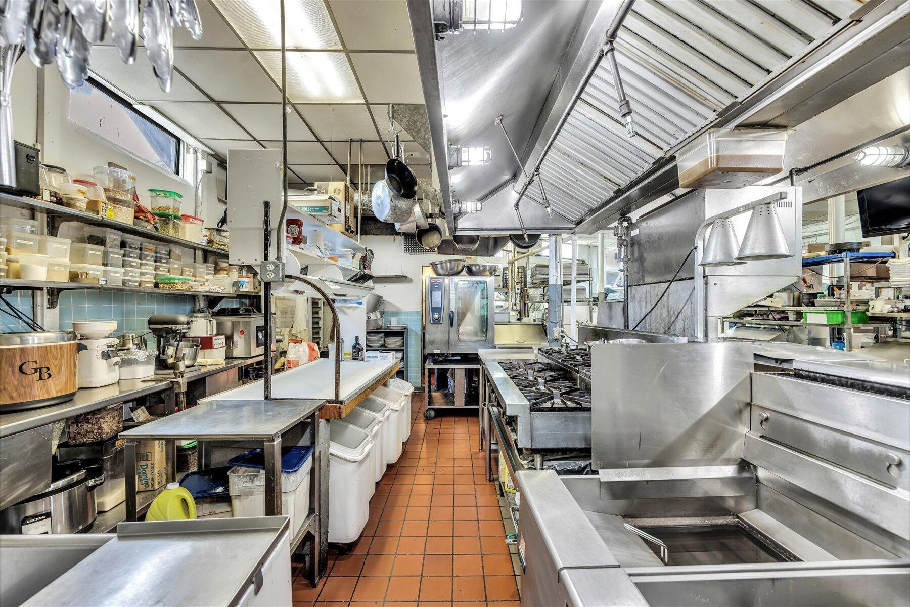 312 Commercial Street Provincetown MA 02657