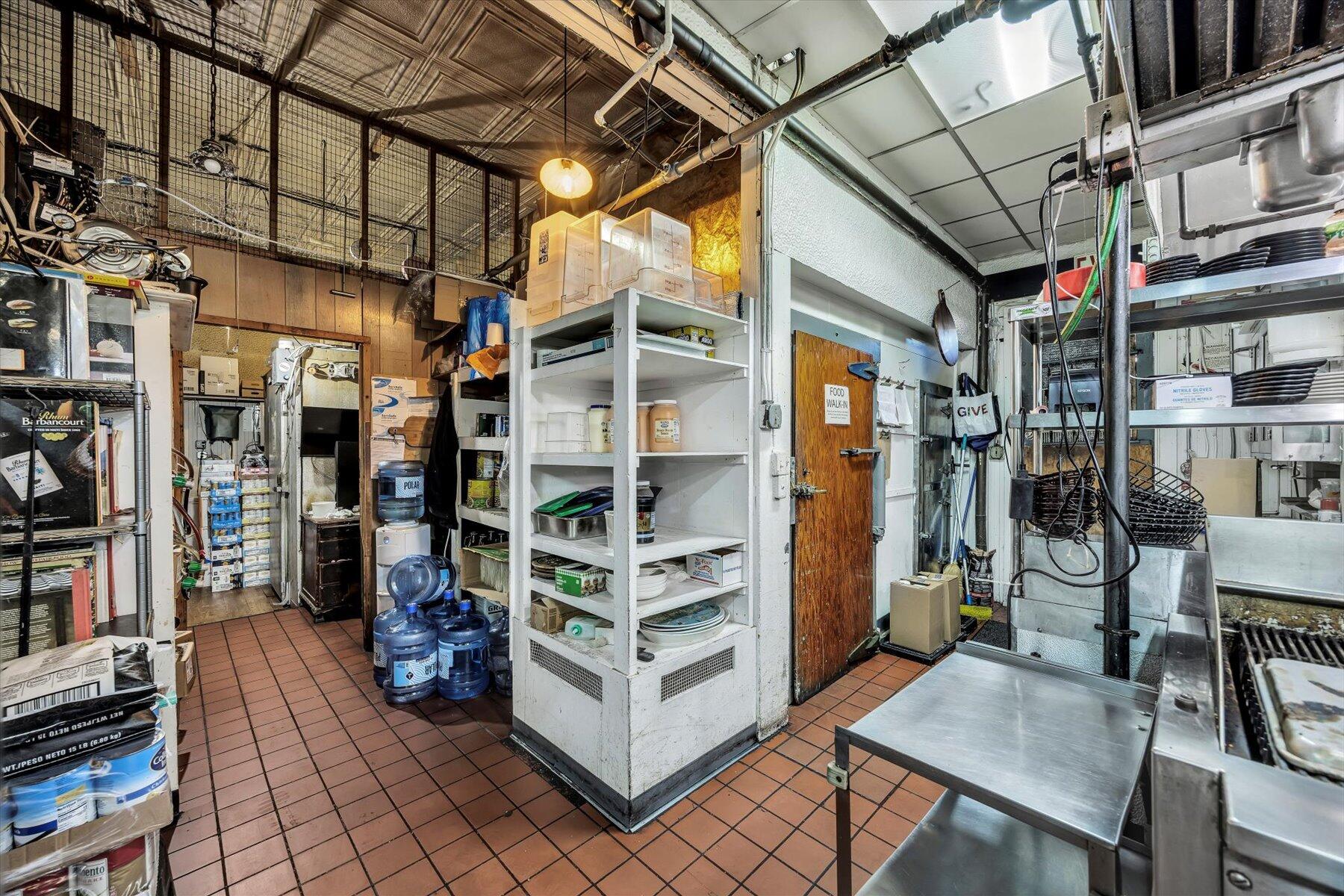 312 Commercial Street Provincetown MA 02657