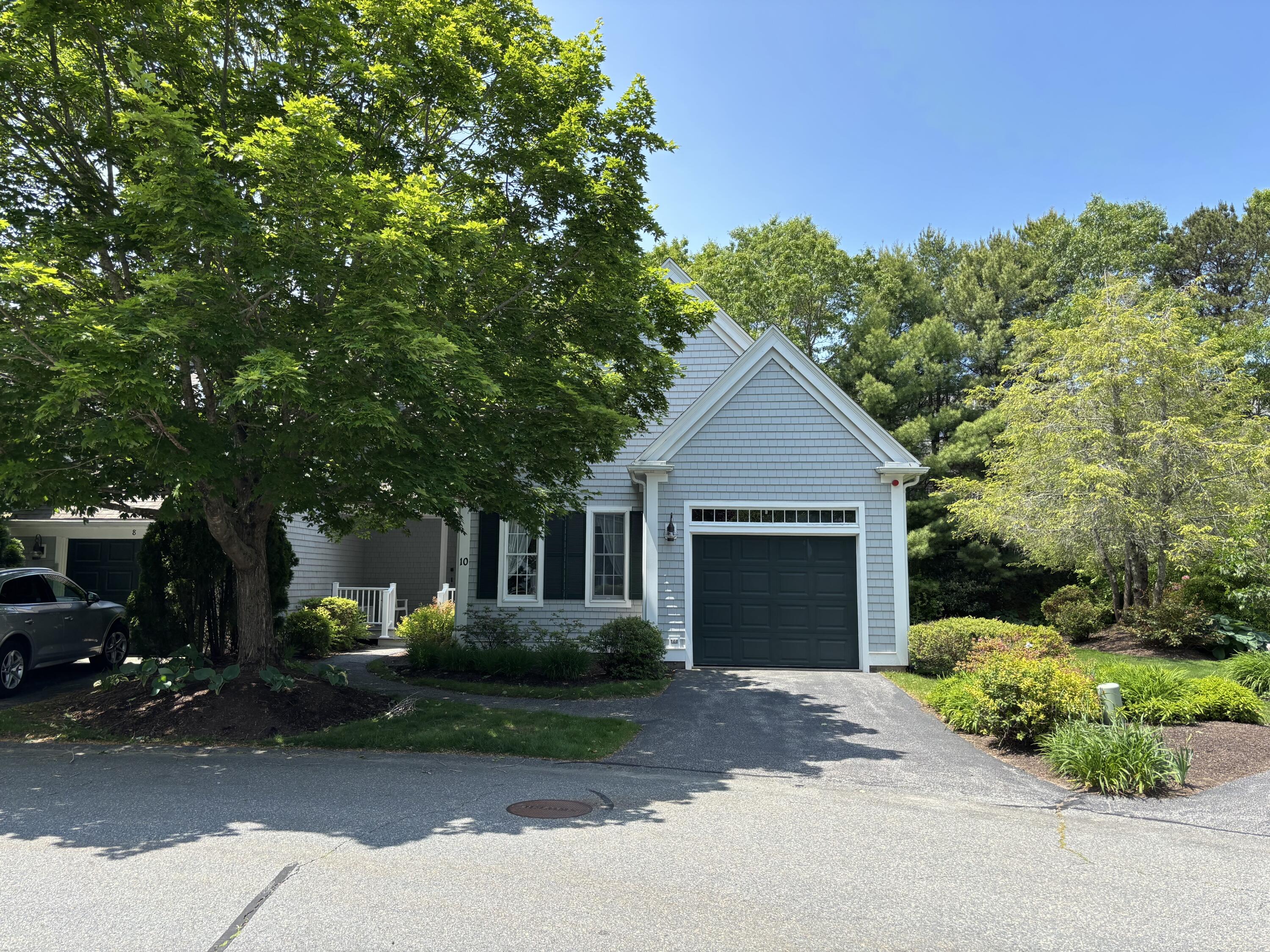 10 Mayfair Court Mashpee MA 02649